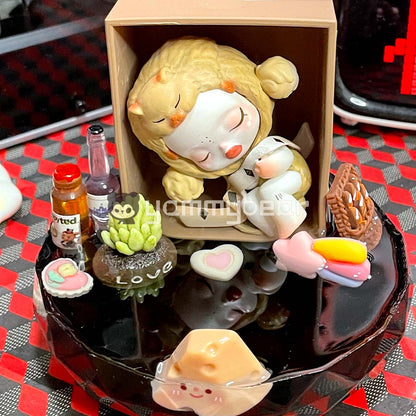 Brown box,Kawaii Phone Holder,Customized mobile phone holders and desktop storage decorations